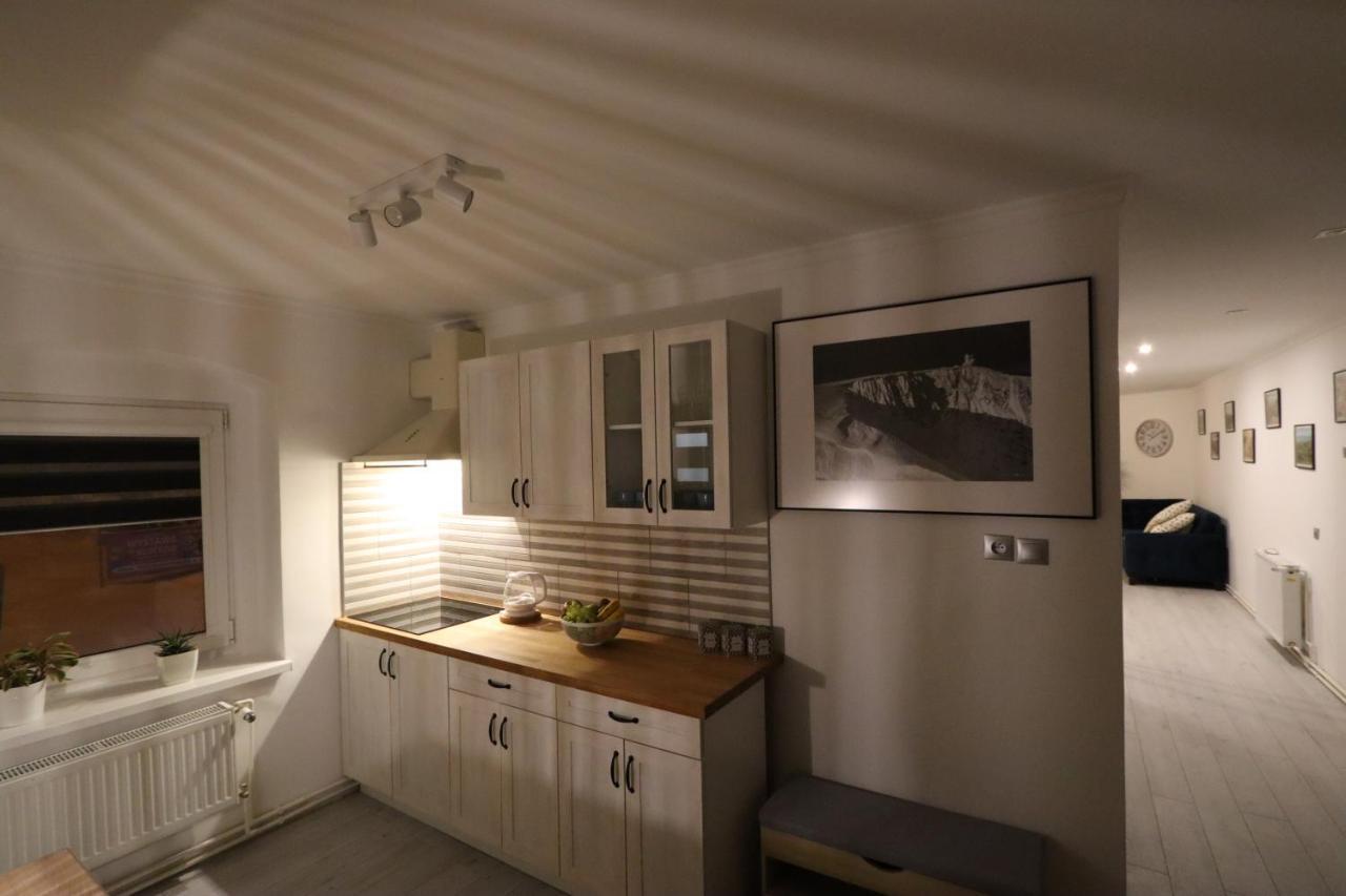 Apartament Przy Skwerku Apartment Szklarska Poreba Bagian luar foto