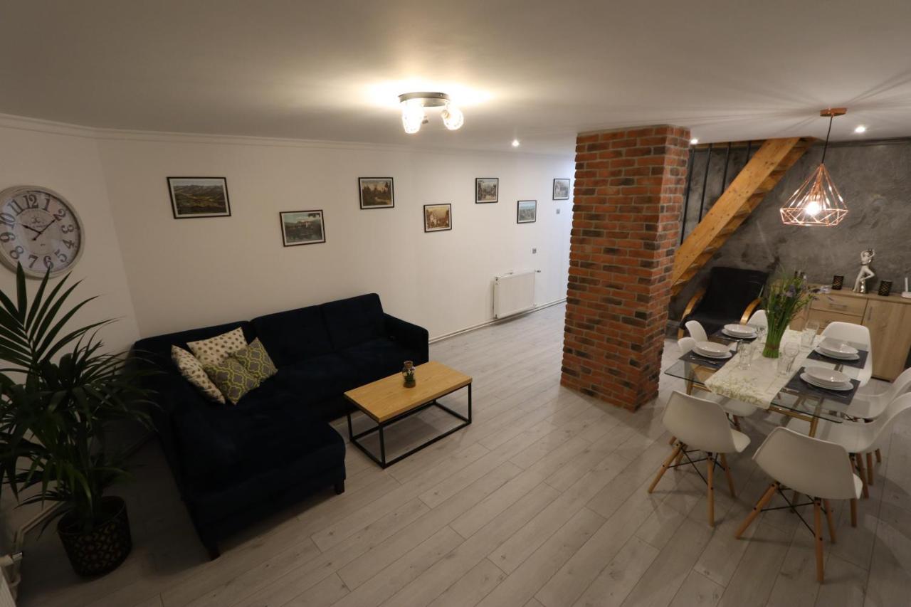 Apartament Przy Skwerku Apartment Szklarska Poreba Bagian luar foto